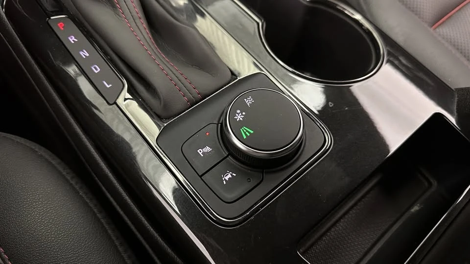 2025 Chevrolet Blazer - Image 16 of 20