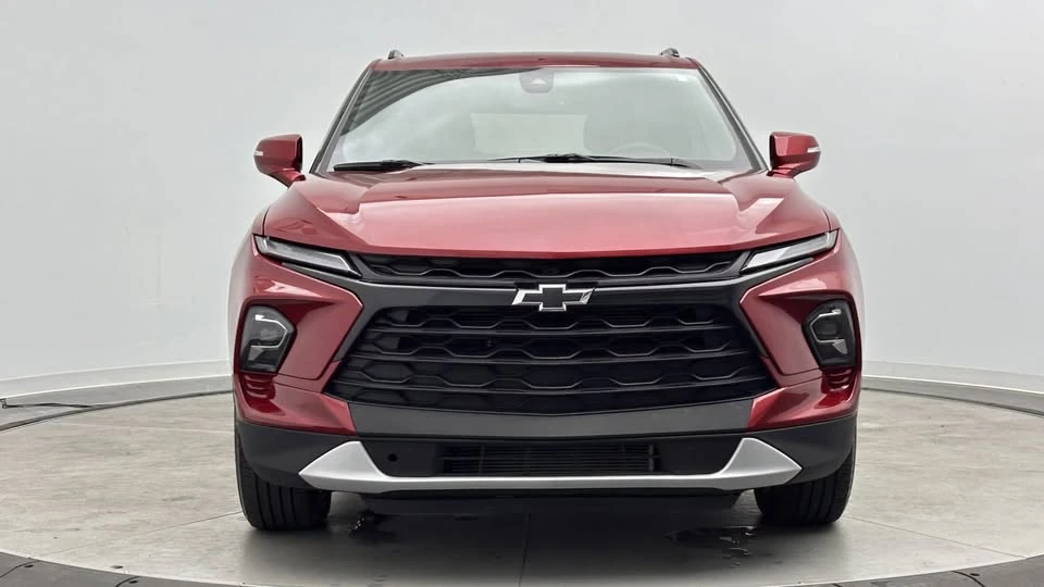 2025 Chevrolet Blazer - Image 2 of 20