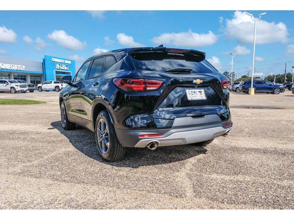 2025 Chevrolet Blazer - Image 3 of 14