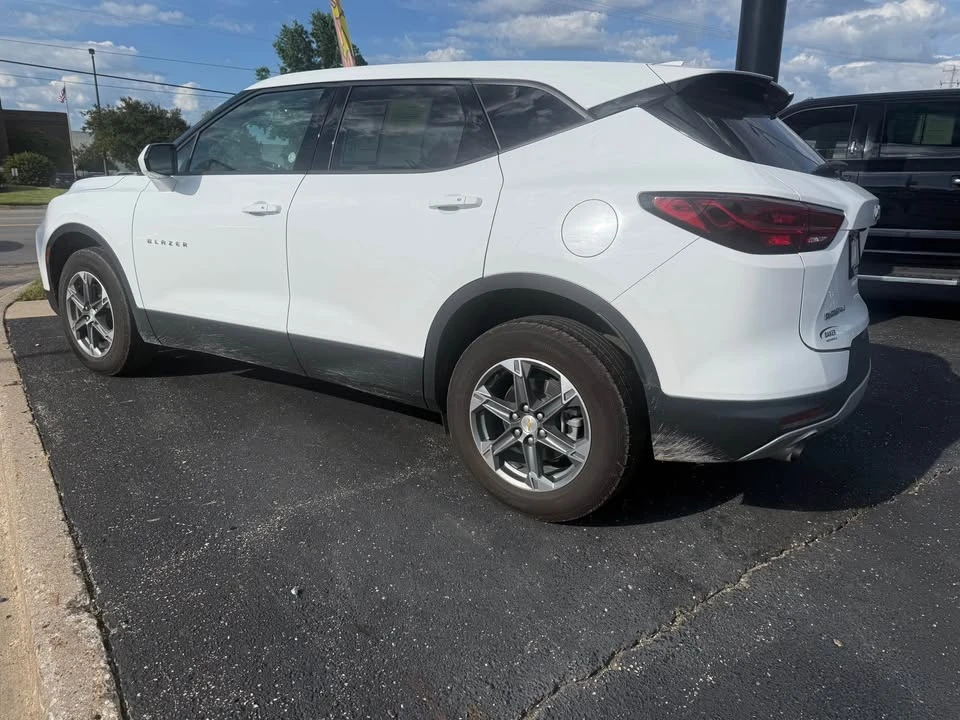 2025 Chevrolet Blazer - Image 8 of 9