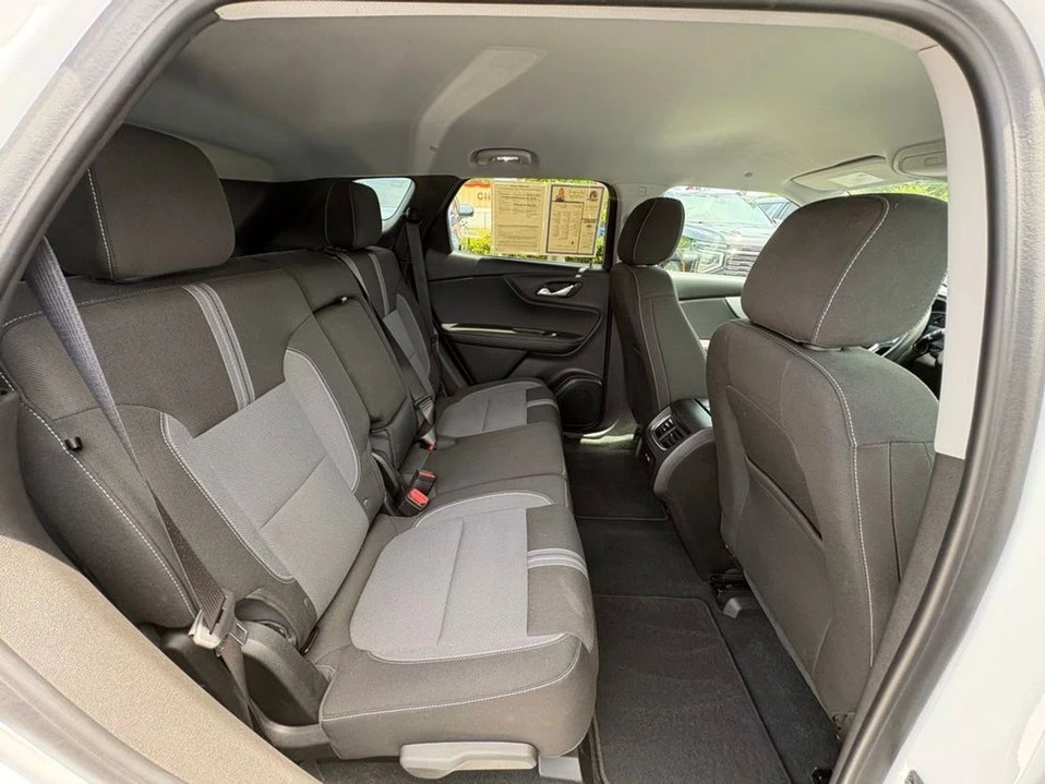 2025 Chevrolet Blazer - Image 20 of 20