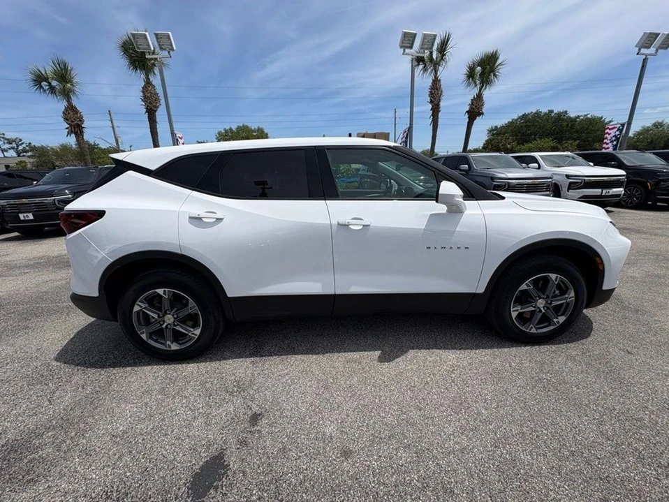 2025 Chevrolet Blazer - Image 6 of 20