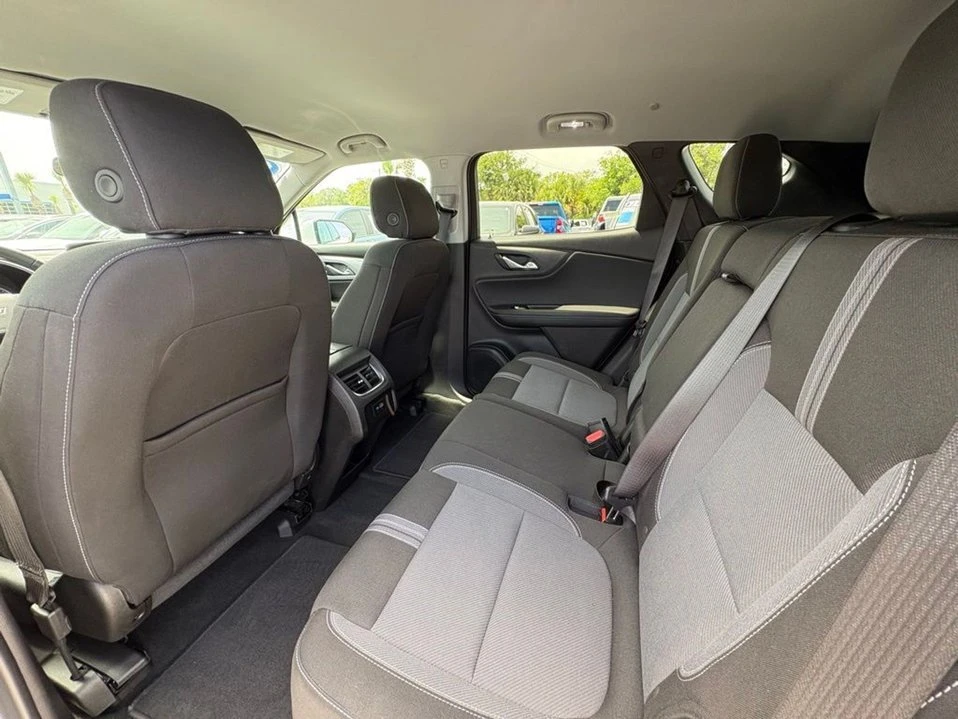 2025 Chevrolet Blazer - Image 13 of 20