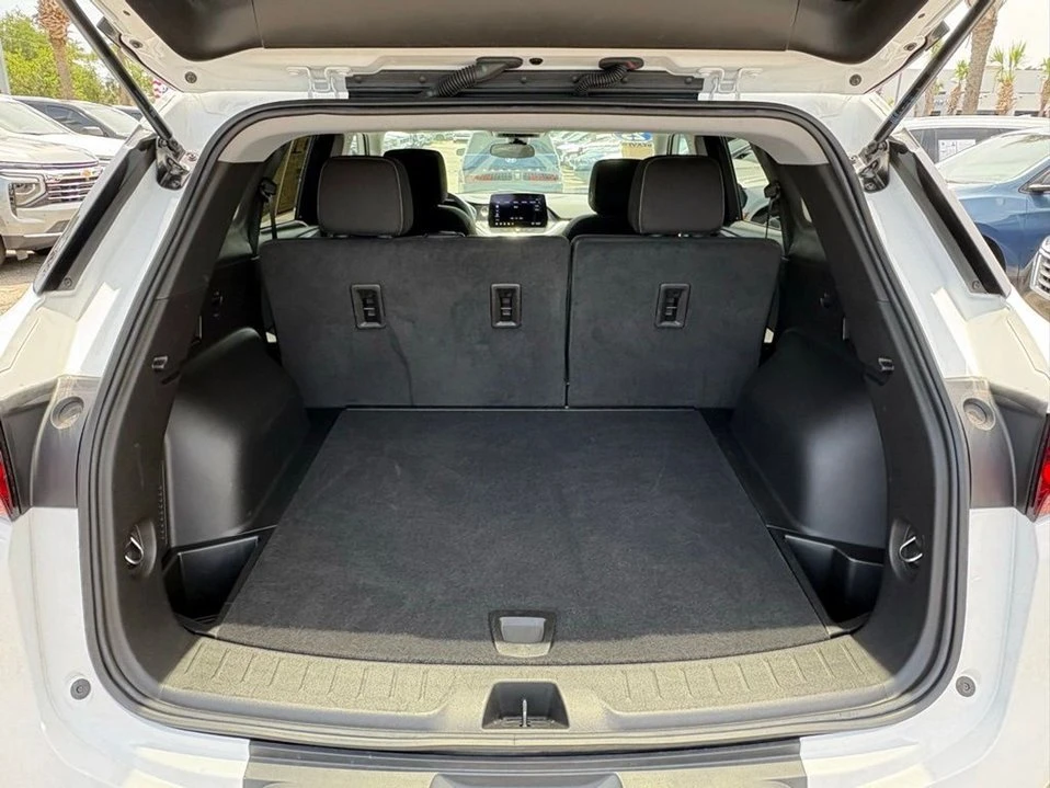 2025 Chevrolet Blazer - Image 9 of 20