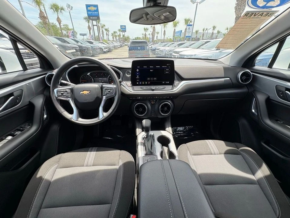 2025 Chevrolet Blazer - Image 19 of 20