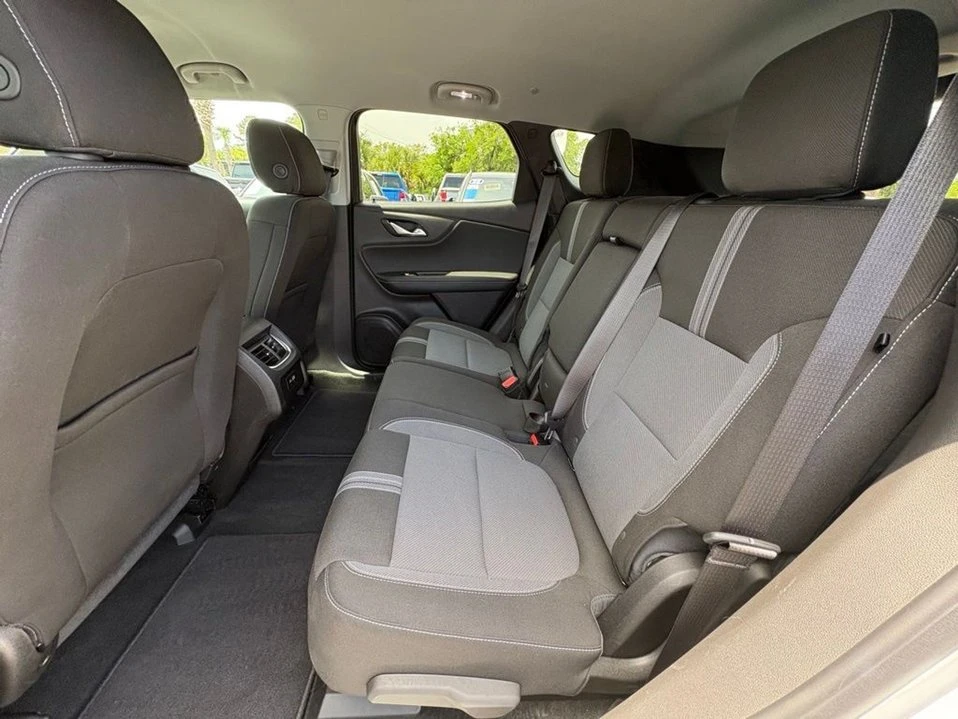 2025 Chevrolet Blazer - Image 12 of 20