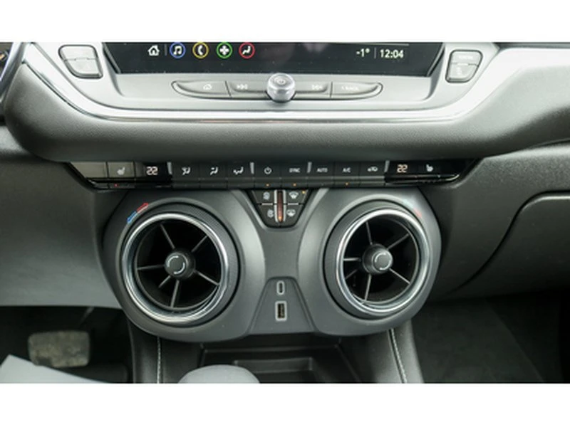 2025 Chevrolet Blazer - Image 12 of 19