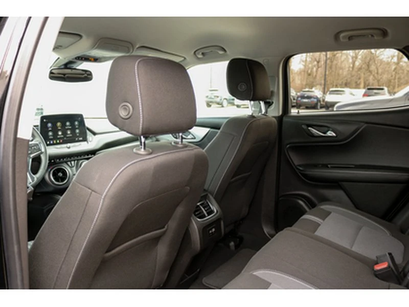 2025 Chevrolet Blazer - Image 14 of 19