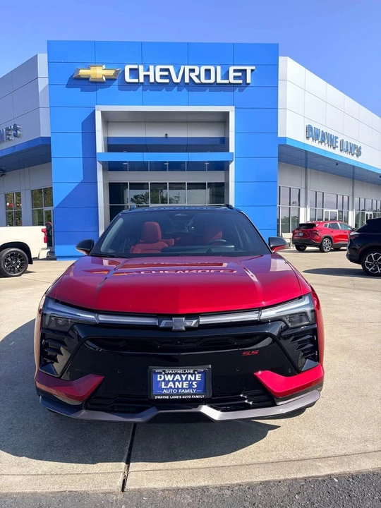 2025 Chevrolet Blazer - Image 2 of 13