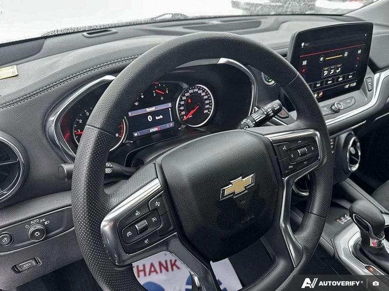 2025 Chevrolet Blazer - Image 10 of 15