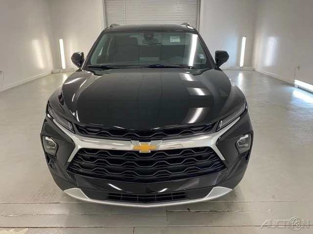 2025 Chevrolet Blazer - Image 2 of 12