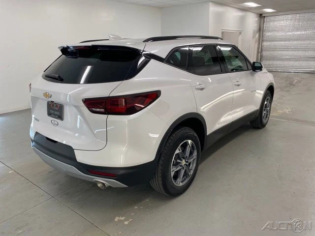 2025 Chevrolet Blazer - Image 6 of 12