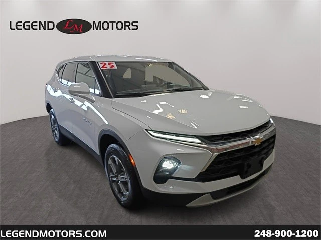 2025 Chevrolet Blazer - Image 2 of 12