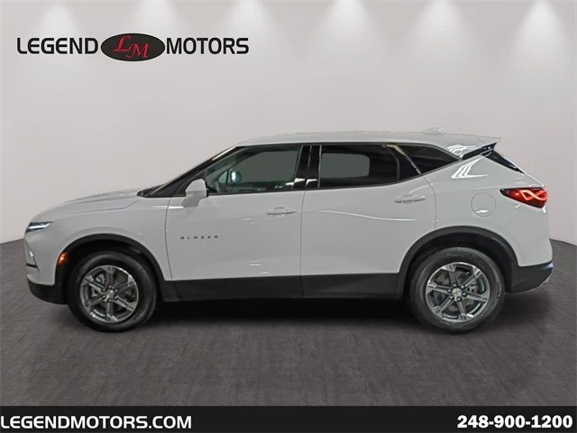 2025 Chevrolet Blazer - Image 5 of 12