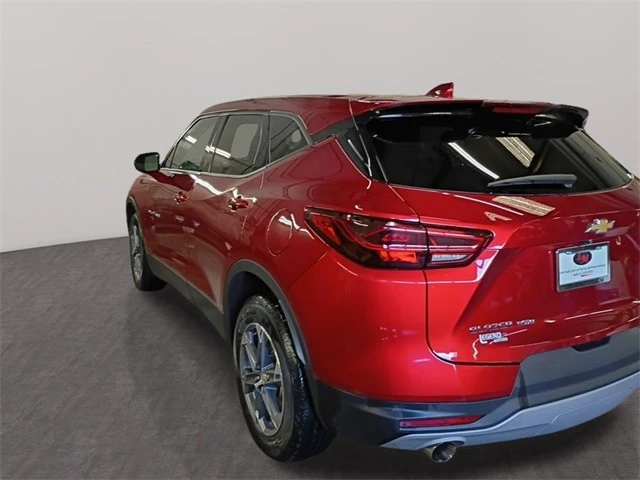 2025 Chevrolet Blazer - Image 6 of 12