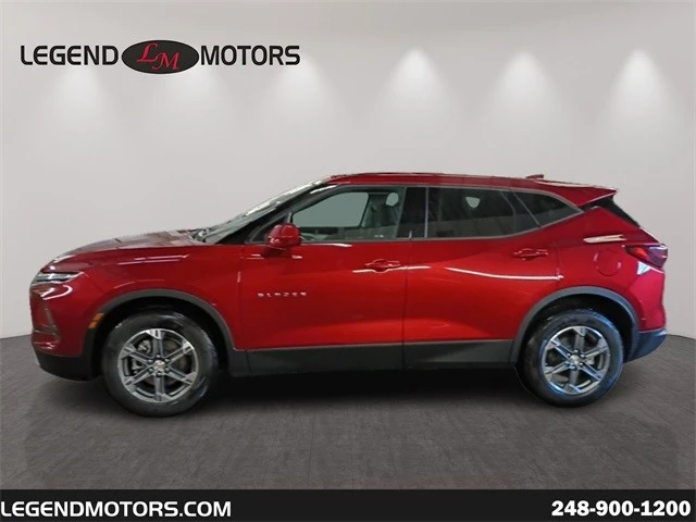 2025 Chevrolet Blazer - Image 5 of 12