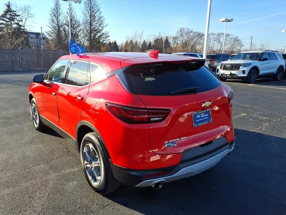 2025 Chevrolet Blazer - Image 5 of 12