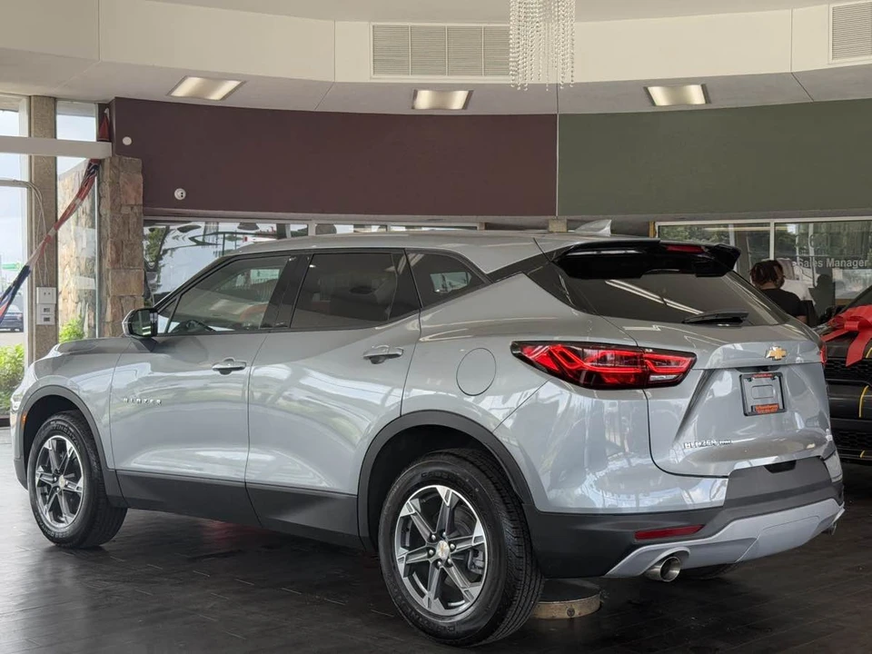 2025 Chevrolet Blazer - Image 16 of 21