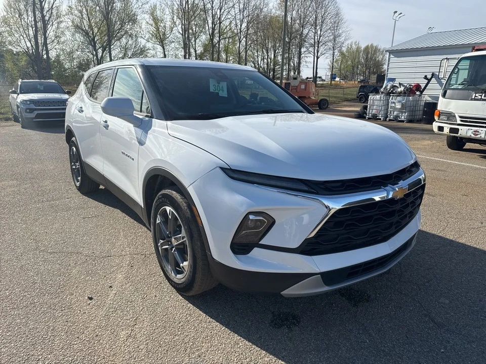 2025 Chevrolet Blazer - Image 4 of 7