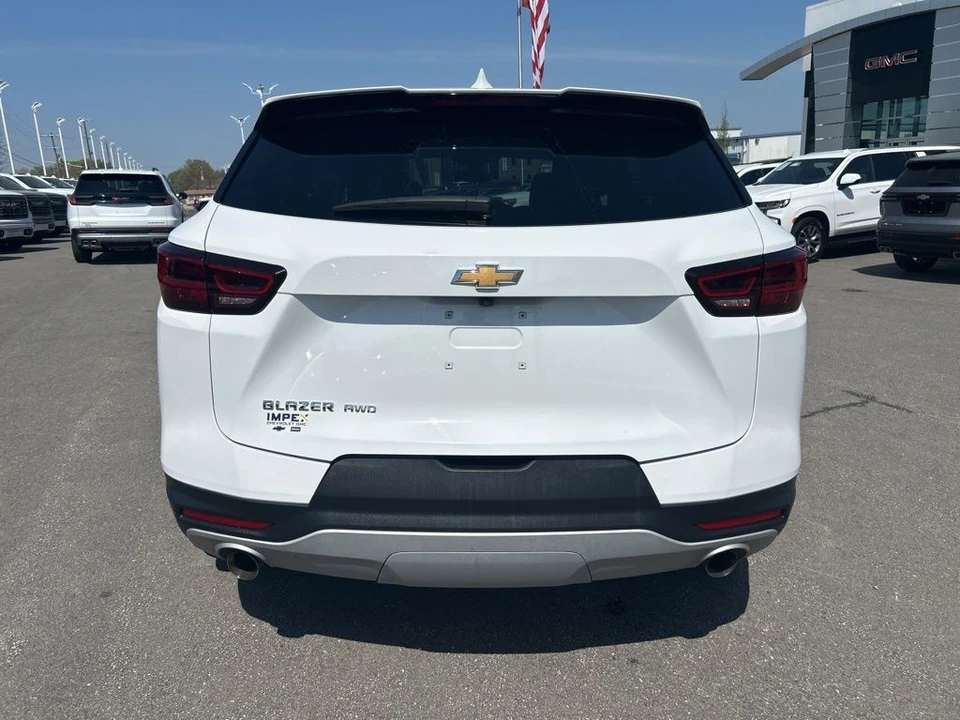 2025 Chevrolet Blazer - Image 4 of 21