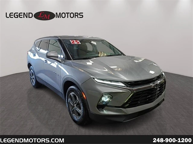 2025 Chevrolet Blazer - Image 2 of 12