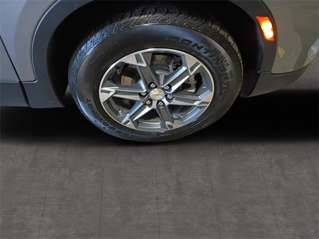 2025 Chevrolet Blazer - Image 10 of 12