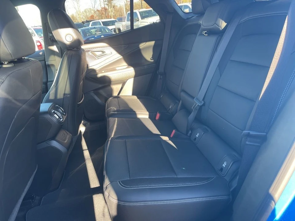 2025 Chevrolet Blazer - Image 12 of 21