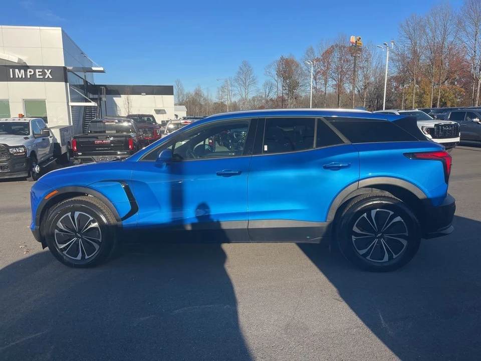 2025 Chevrolet Blazer - Image 2 of 21