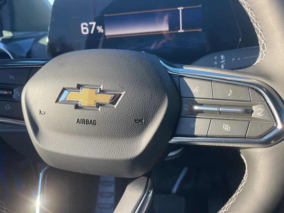 2025 Chevrolet Blazer - Image 16 of 21