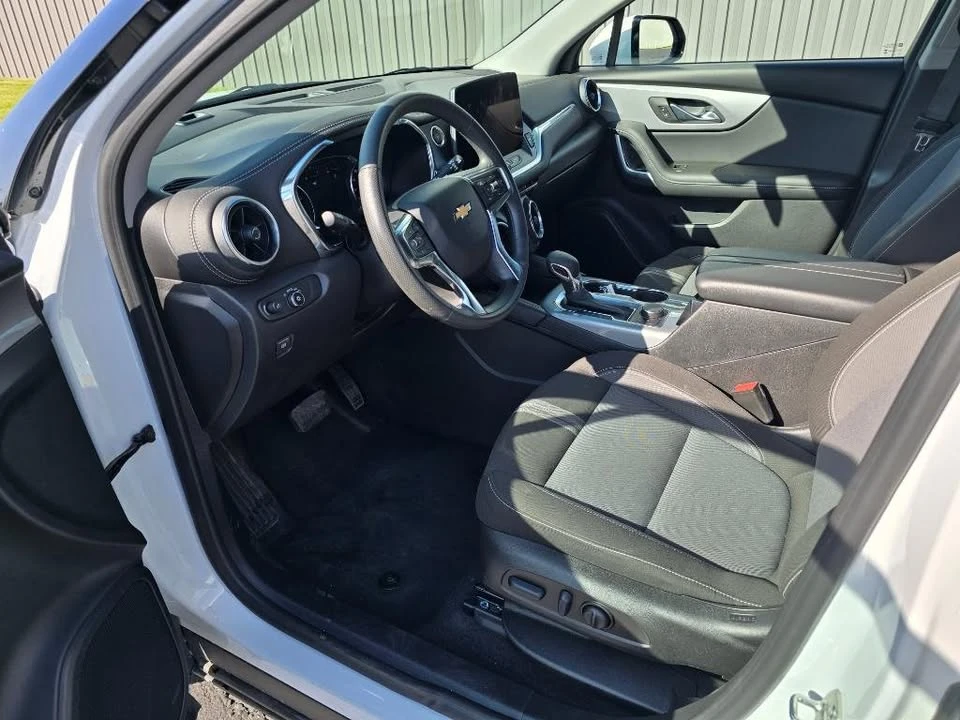 2025 Chevrolet Blazer - Image 7 of 14