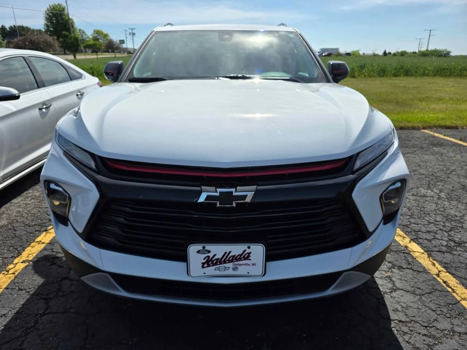 2025 Chevrolet Blazer - Image 2 of 8