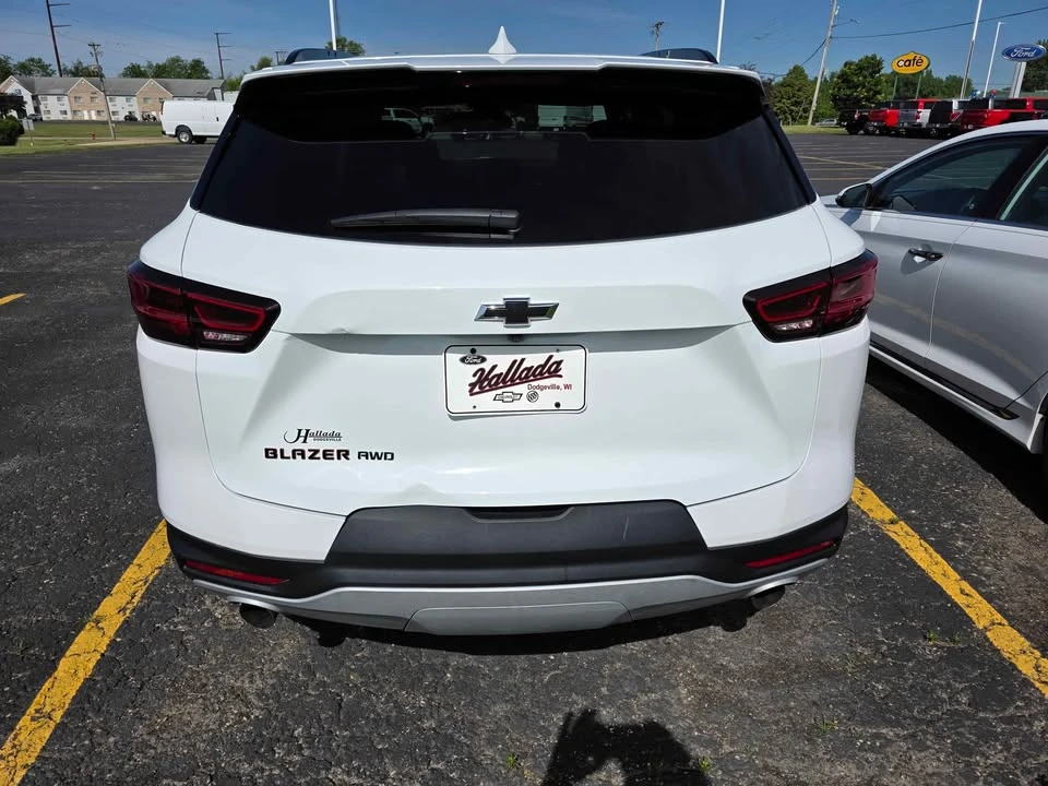 2025 Chevrolet Blazer - Image 7 of 8