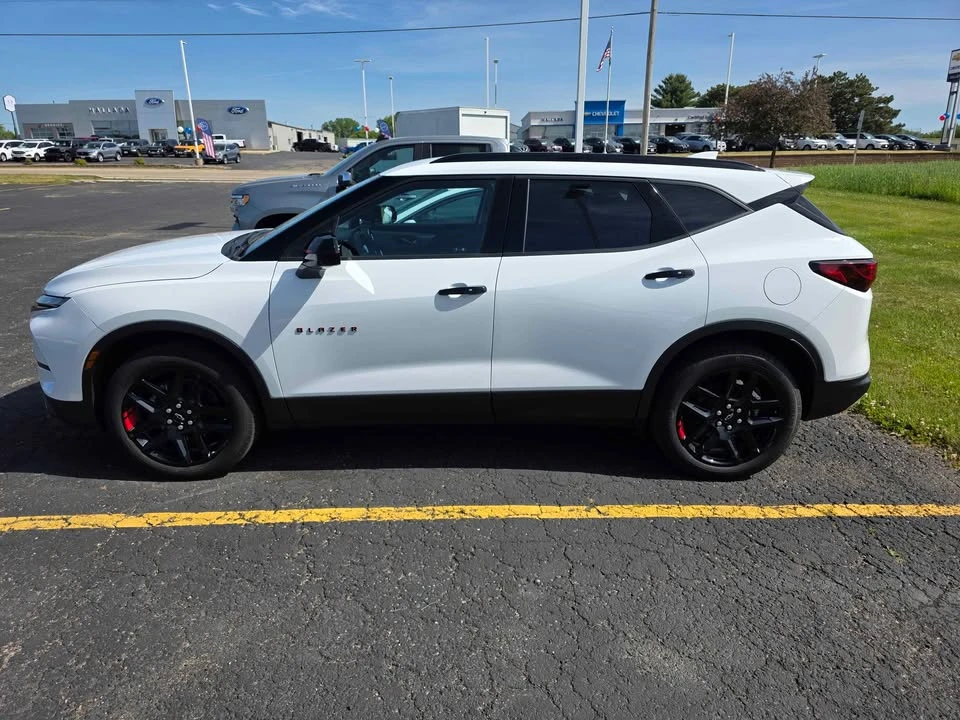 2025 Chevrolet Blazer - Image 6 of 8