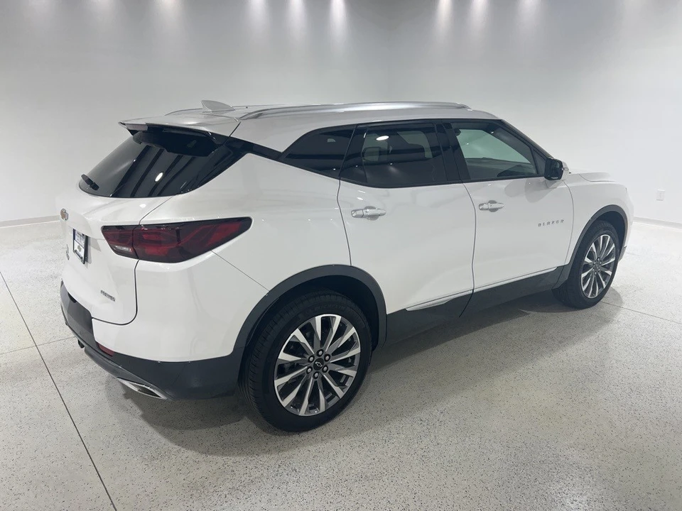 2025 Chevrolet Blazer - Image 6 of 12