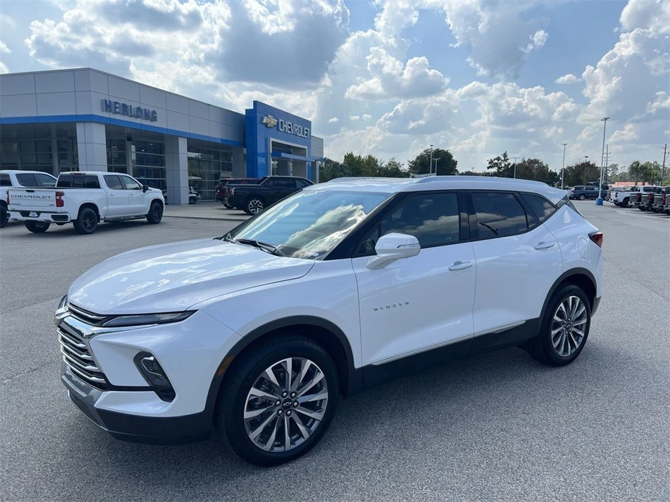 2025 Chevrolet Blazer - Image 12 of 12