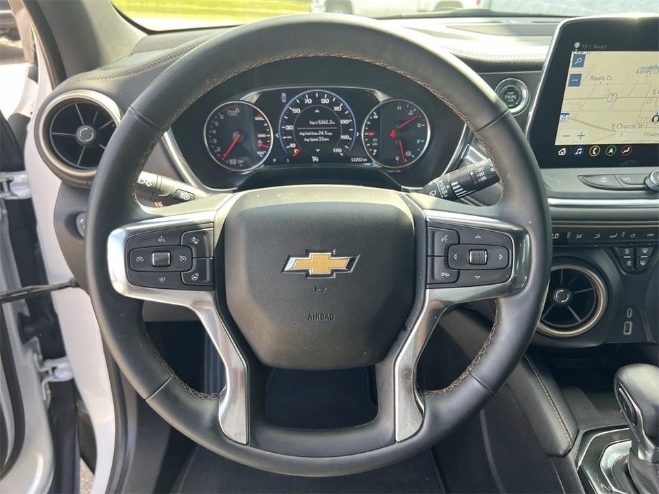 2025 Chevrolet Blazer - Image 11 of 21