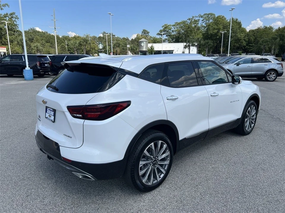 2025 Chevrolet Blazer - Image 8 of 21