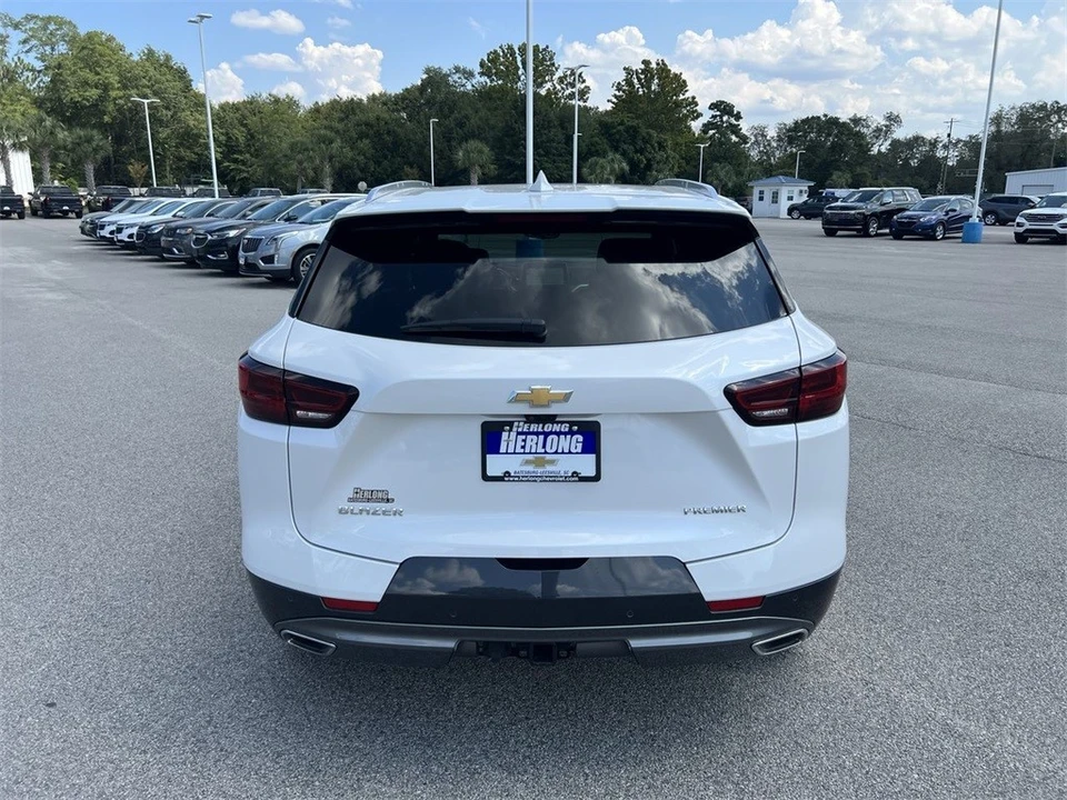 2025 Chevrolet Blazer - Image 7 of 21