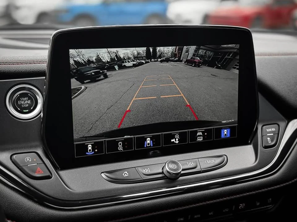 2025 Chevrolet Blazer - Image 15 of 18