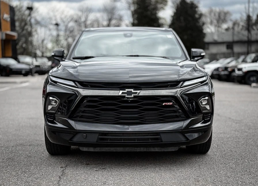 2025 Chevrolet Blazer - Image 2 of 9