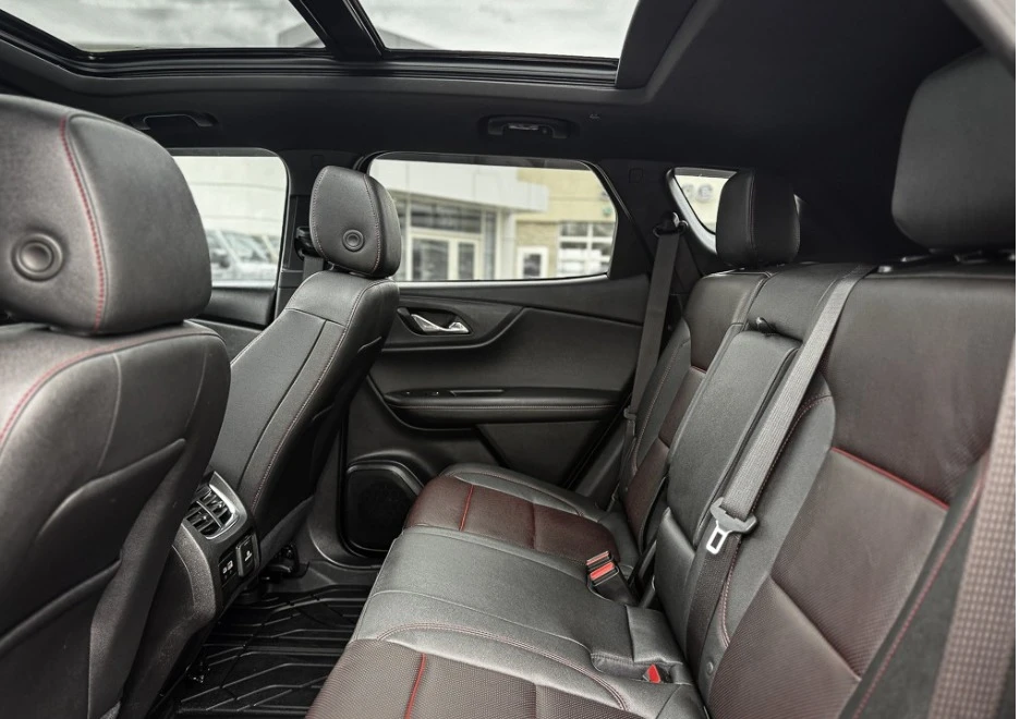 2025 Chevrolet Blazer - Image 7 of 9