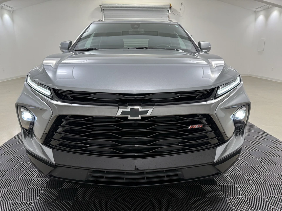 2025 Chevrolet Blazer - Image 2 of 12