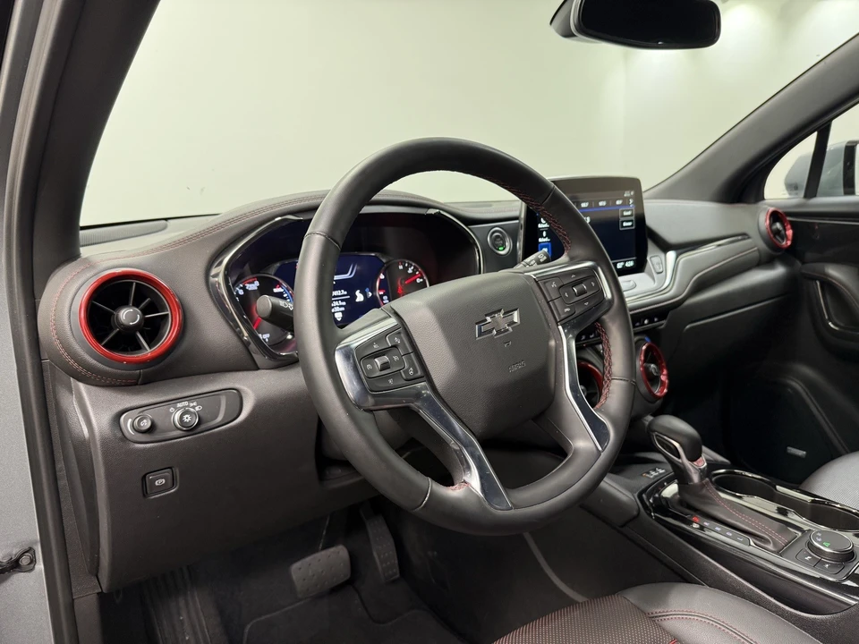 2025 Chevrolet Blazer - Image 15 of 21