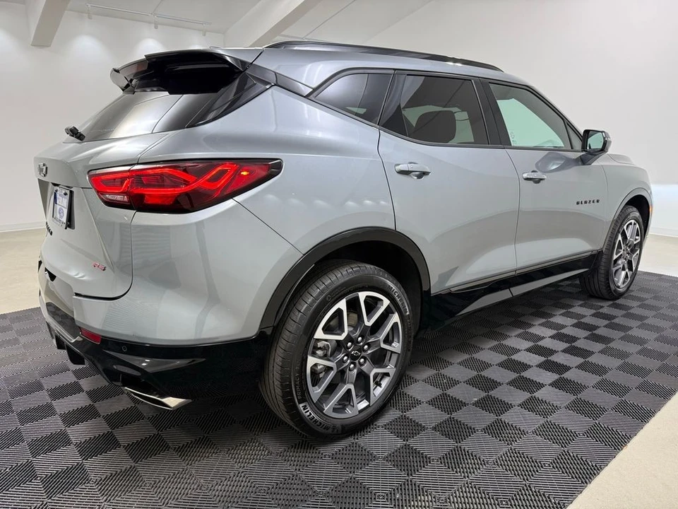 2025 Chevrolet Blazer - Image 4 of 21