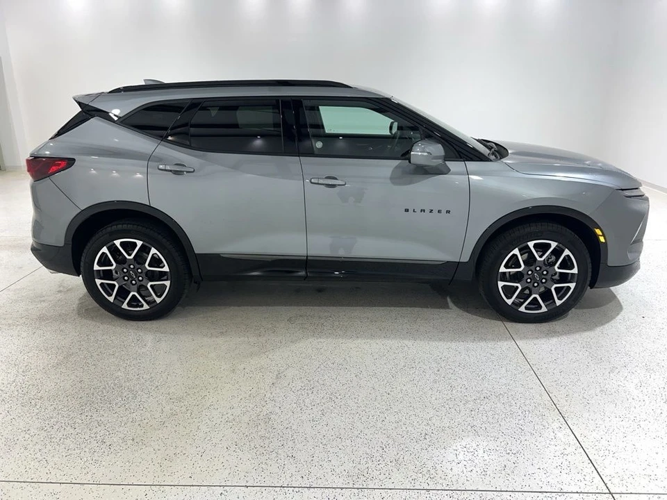 2025 Chevrolet Blazer - Image 6 of 21