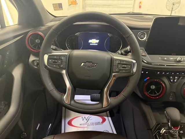 2025 Chevrolet Blazer - Image 18 of 21