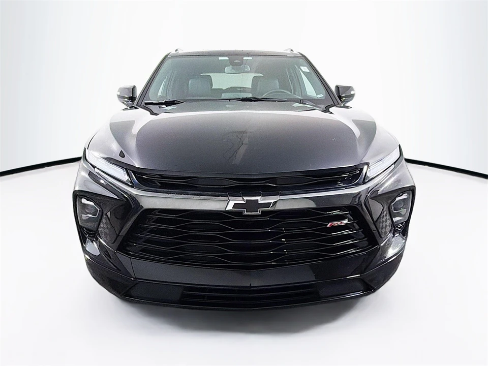 2025 Chevrolet Blazer - Image 2 of 12