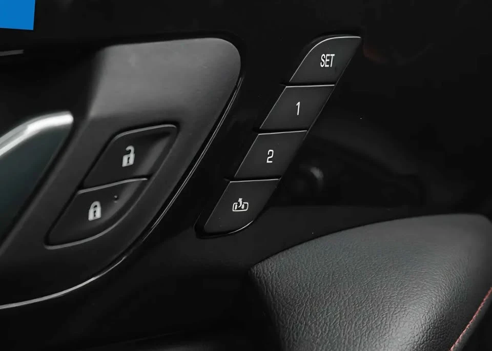 2025 Chevrolet Blazer - Image 7 of 18