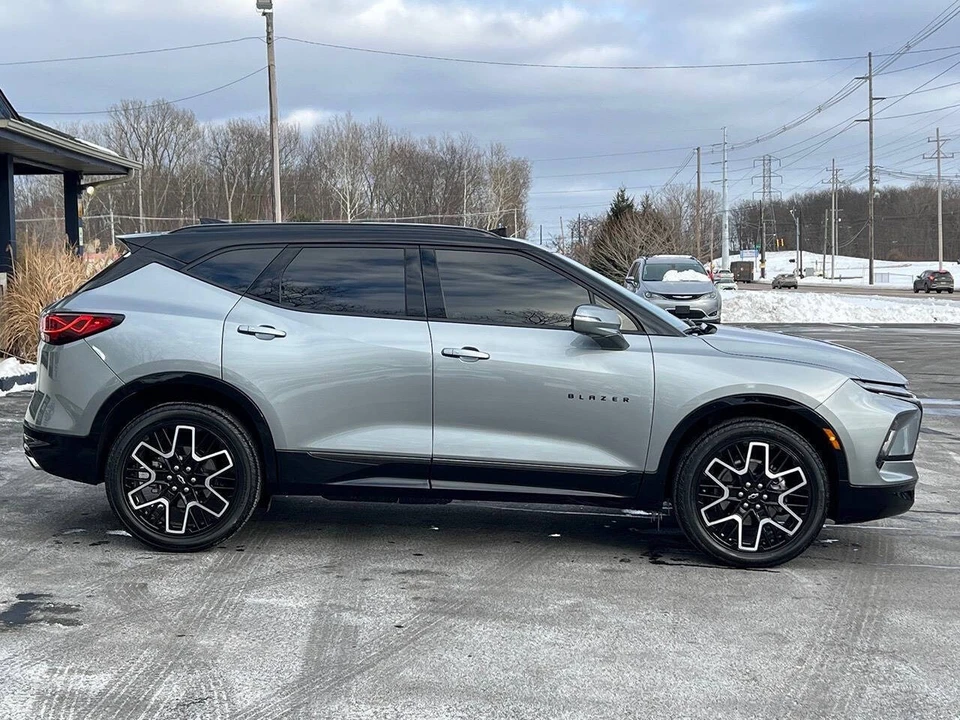 2025 Chevrolet Blazer - Image 21 of 31