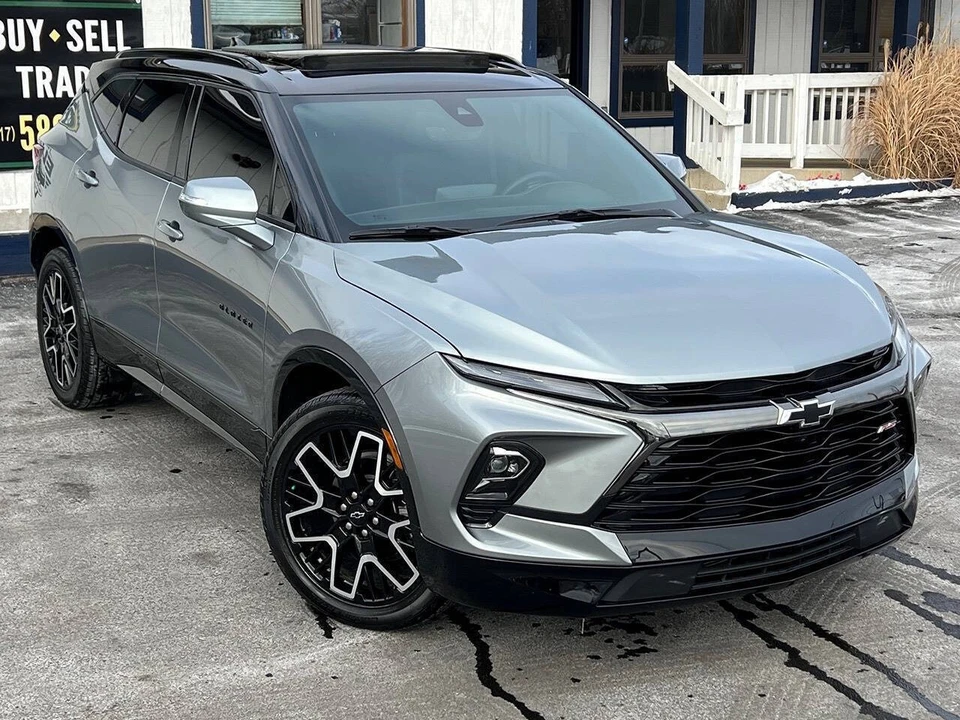 2025 Chevrolet Blazer - Image 14 of 31